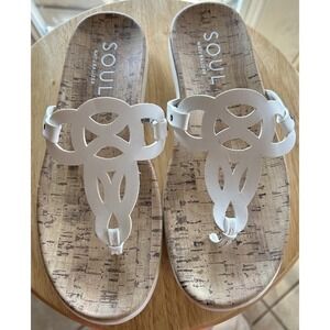 SOUL Naturalizer Janice White Sandals 8.5W Wide Thong Flip Flop Comfort Cork